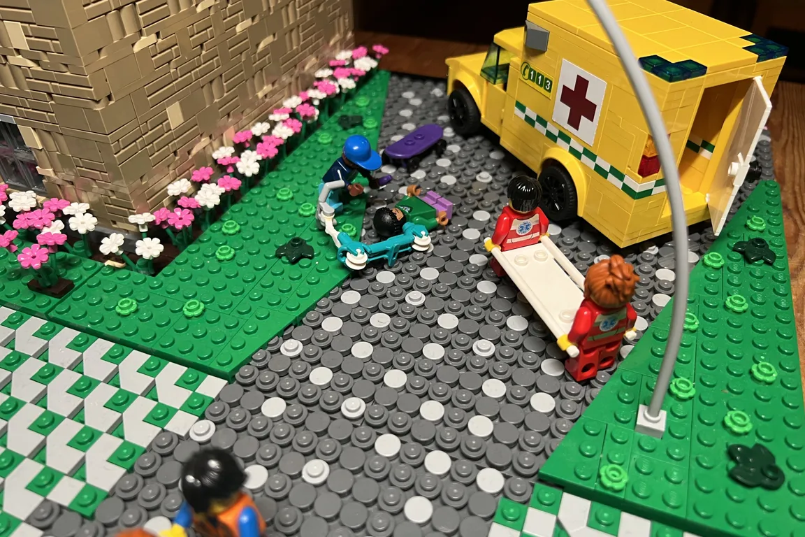 Legobil og legofigurer