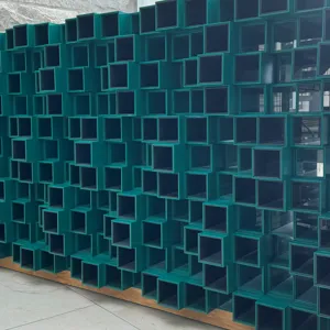 Grønne firkanter i ulik størrelse satt sammen