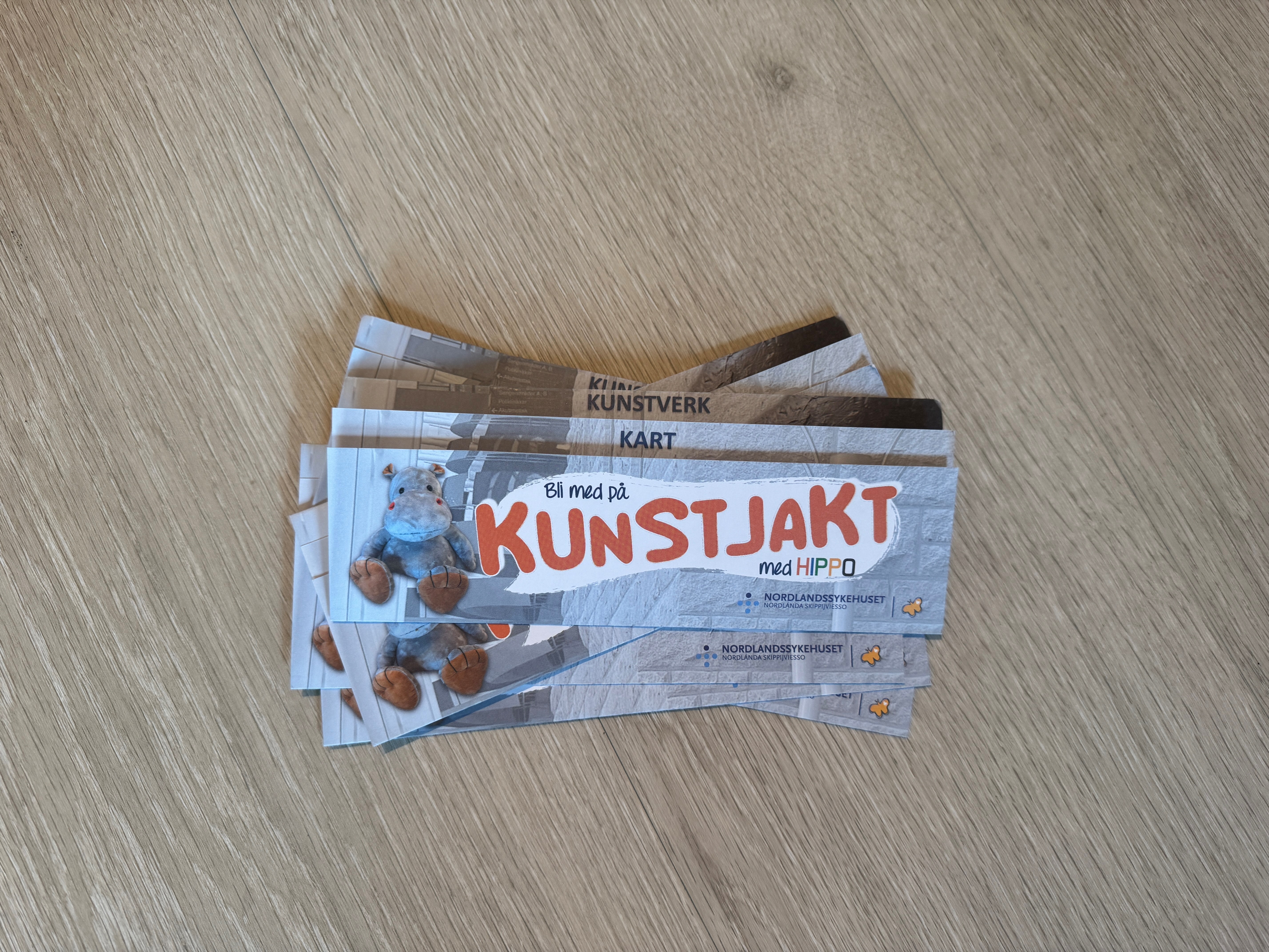 Brosjyre med teksten "Kunstjakt"