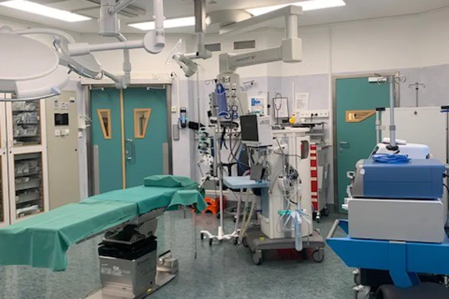 Et rom med medisinsk utstyr