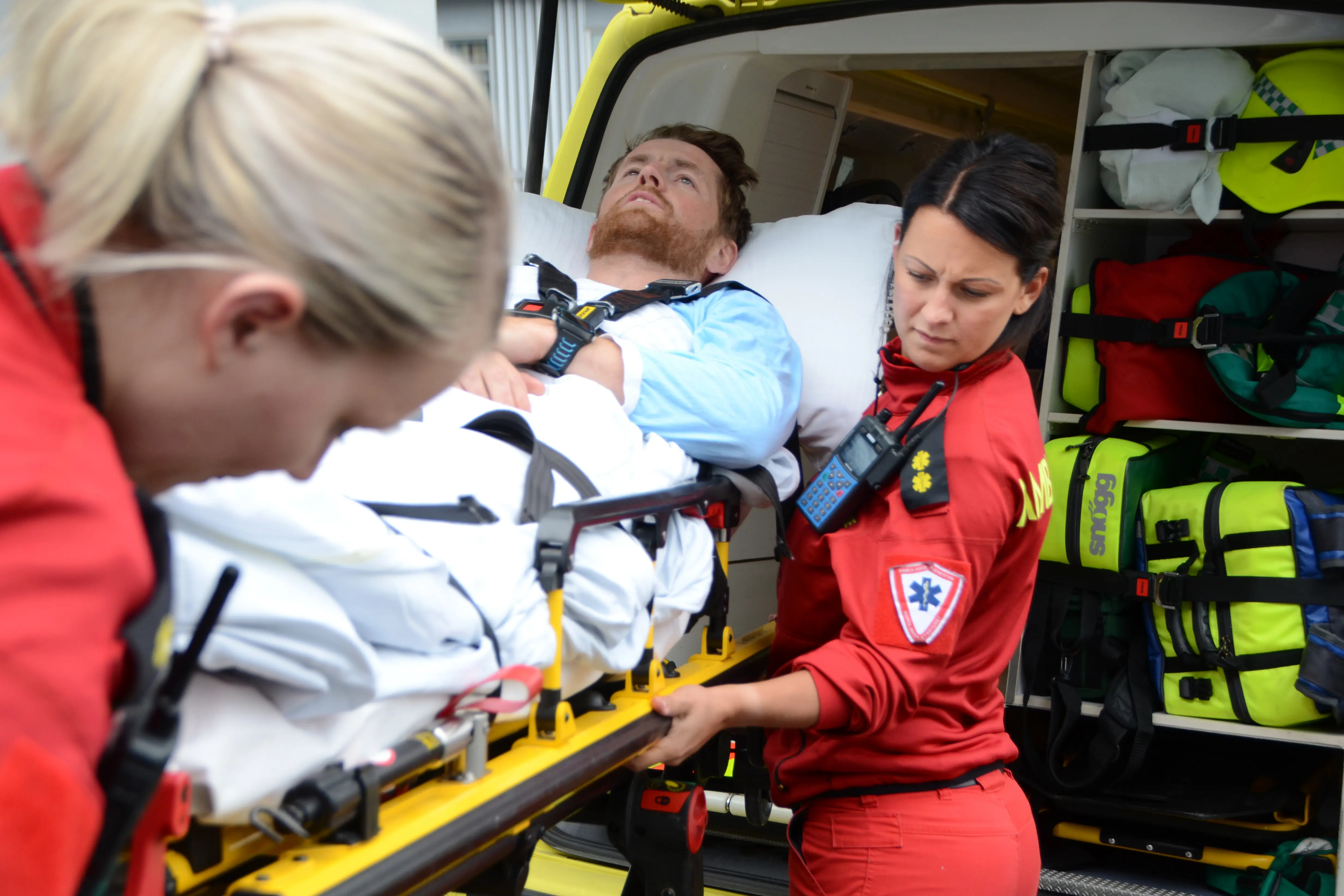Lisa Korneliussen, båre, ambulanse