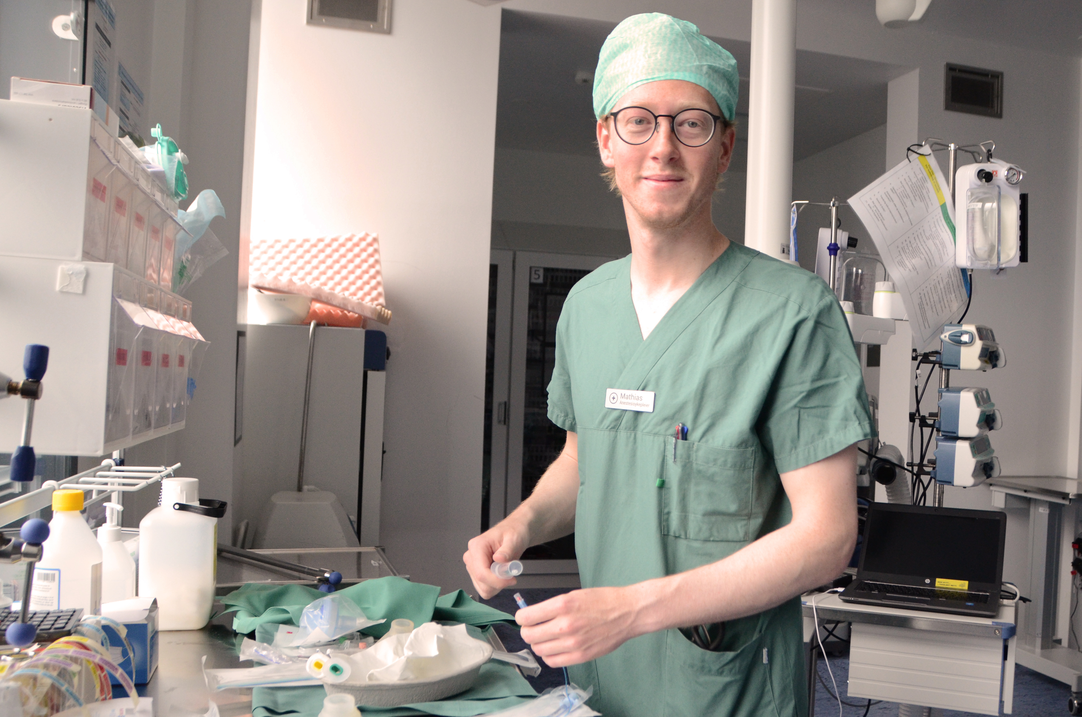 - I sykepleieyrket går mye av jobben i omsorg og kartlegging av behov hos den enkelte, noe en mann kan gjøre på lik linje med en