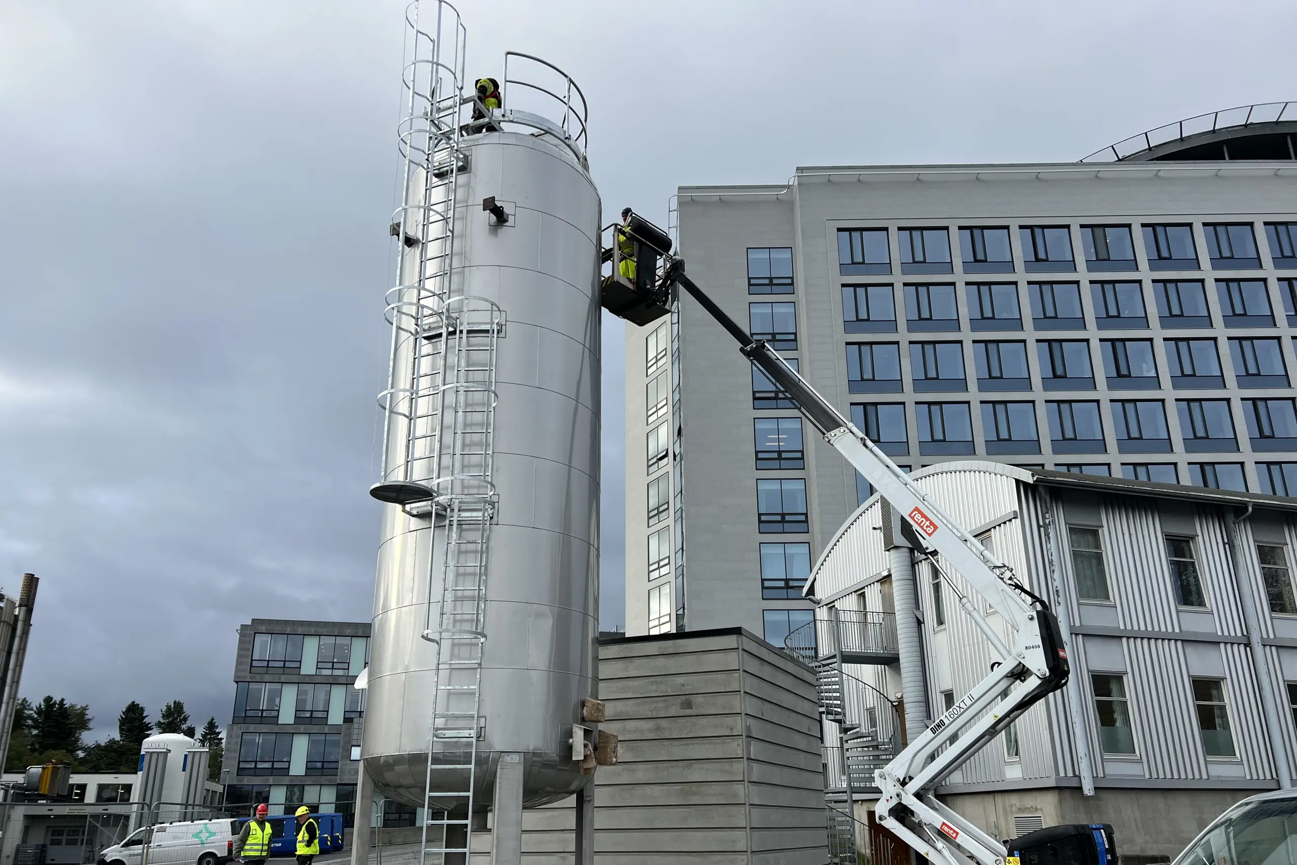 En bygning under oppføring